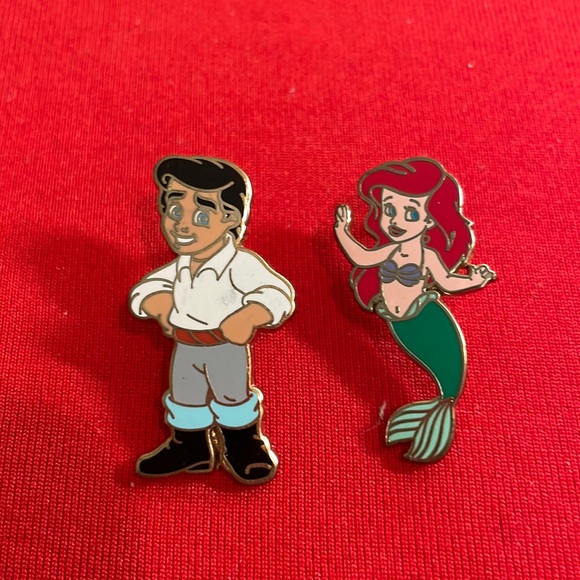 Disney Accessories - DISNEY PINS: TODDLER ARIEL & ERIC (2009)
